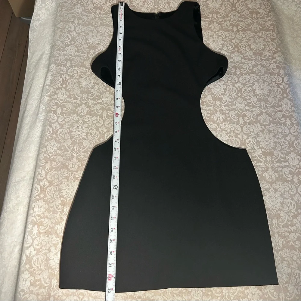 Alice + Olivia ~ Black Cut Out Sleeveless Silk-Lined Short Dress in Small